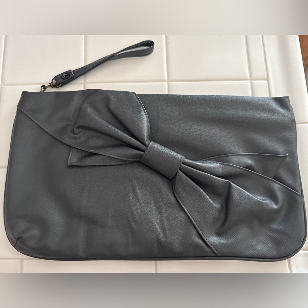 Vintage Gray Clutch with Bow Accent